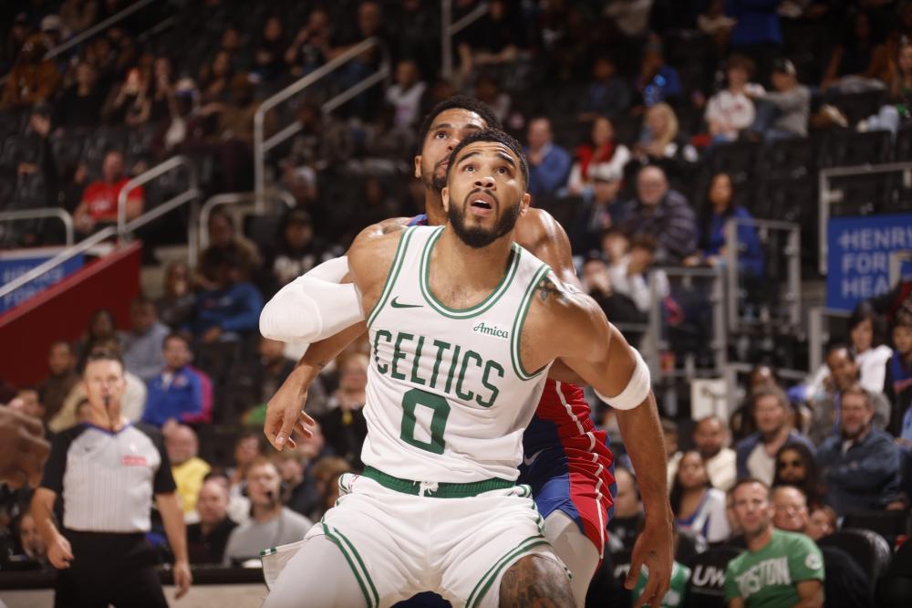 围绕他的转 围绕他的转