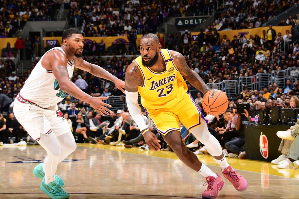 以微弱优势 以微弱优势